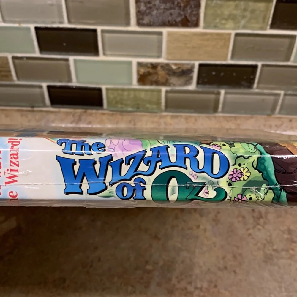 STERLING- VHS TAPE 🆕 THE WIZARD OF OZ
